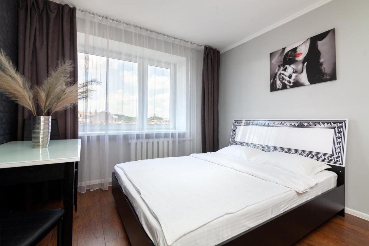 Leogrand Apartments On Svobody Lviv Dış mekan fotoğraf