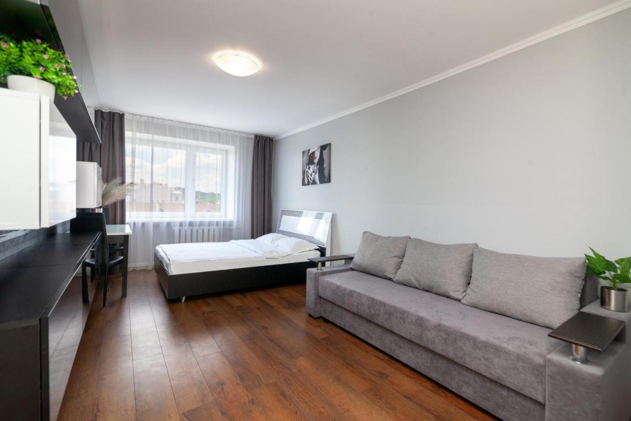 Leogrand Apartments On Svobody Lviv Dış mekan fotoğraf